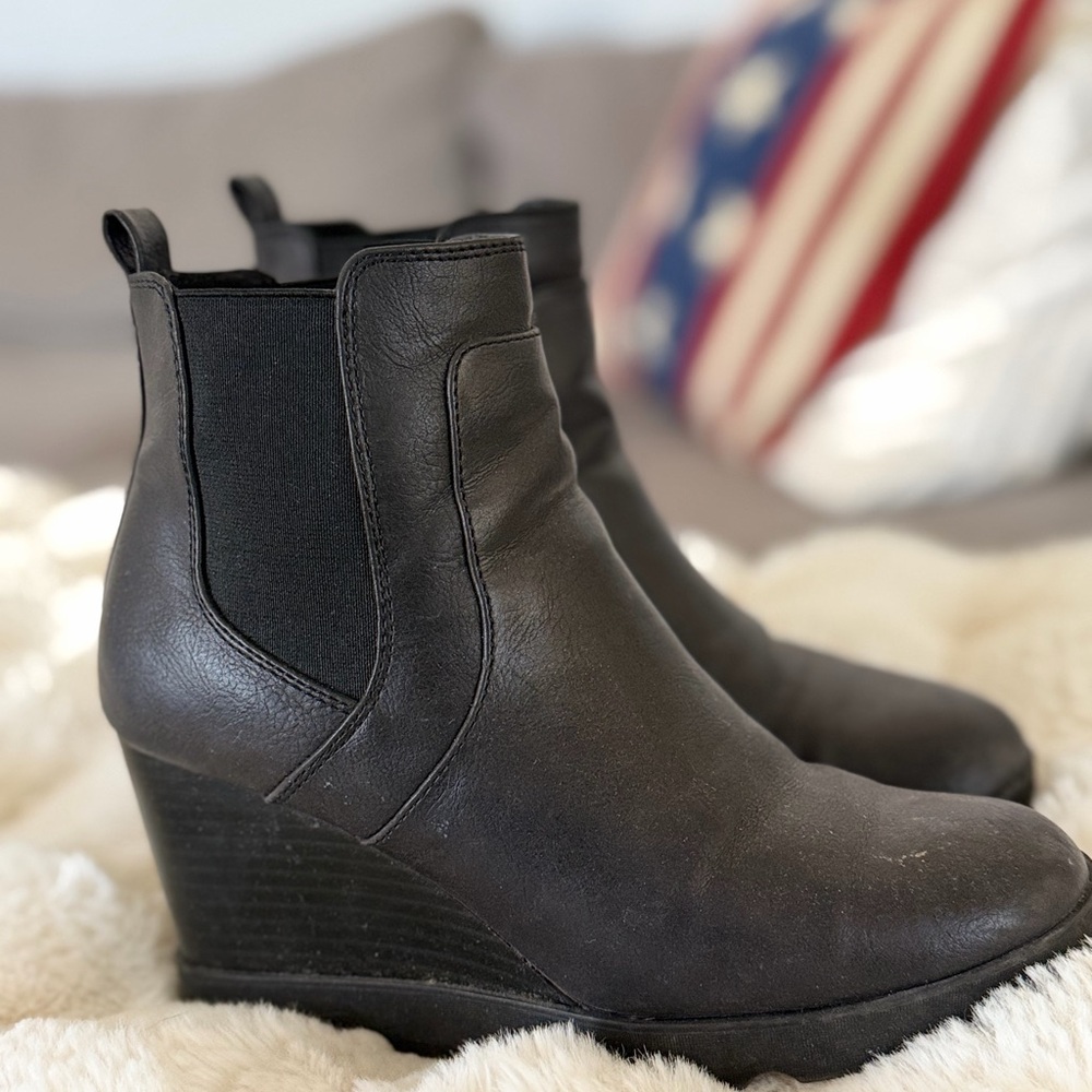 Xappeal Black Wedge Ankle Boots